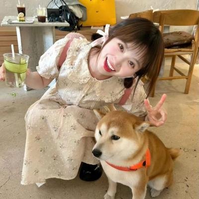 女孩向前冲